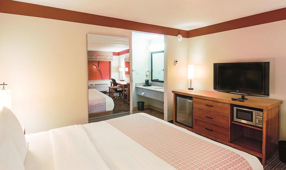 Hotel La Quinta By Wyndham Chicago Tinley Park Exterior foto